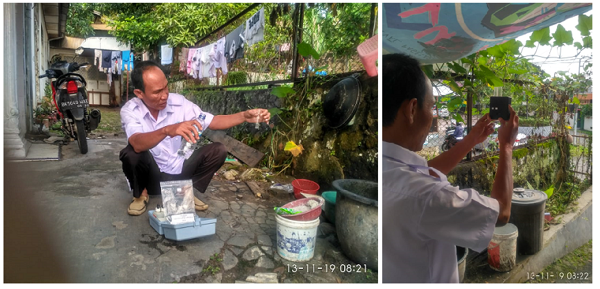 petugas laboratorium PDAM Tirtauli mengambil sampel air langsung dari kran air rumah-rumah pelanggan